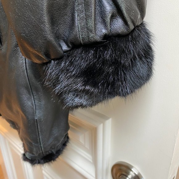 Reversable Leather and Mink three quarter Jacket - Picture 3 of 11